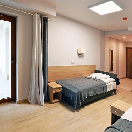 Fotex Bed and Breakfast Ząbki Exteriör bild
