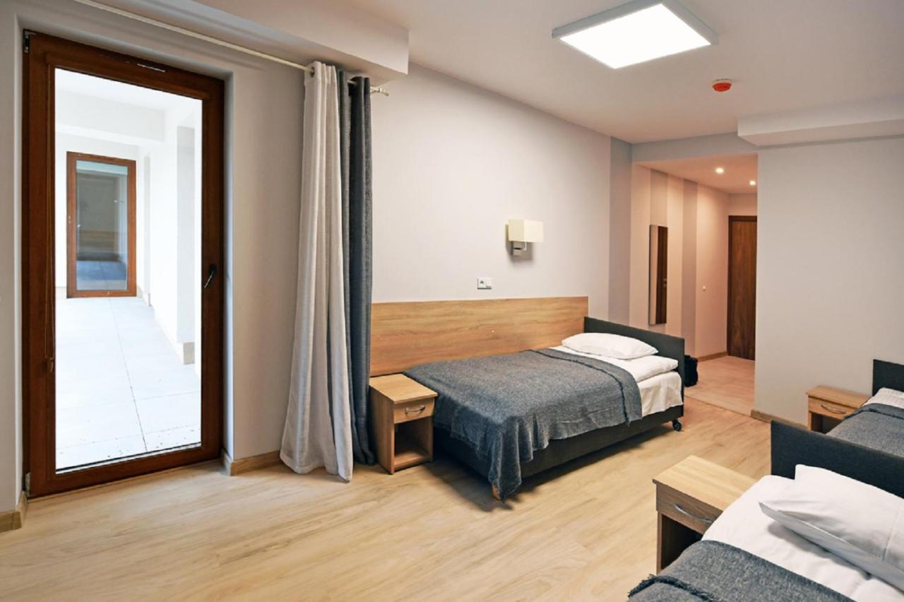Fotex Bed and Breakfast Ząbki Exteriör bild