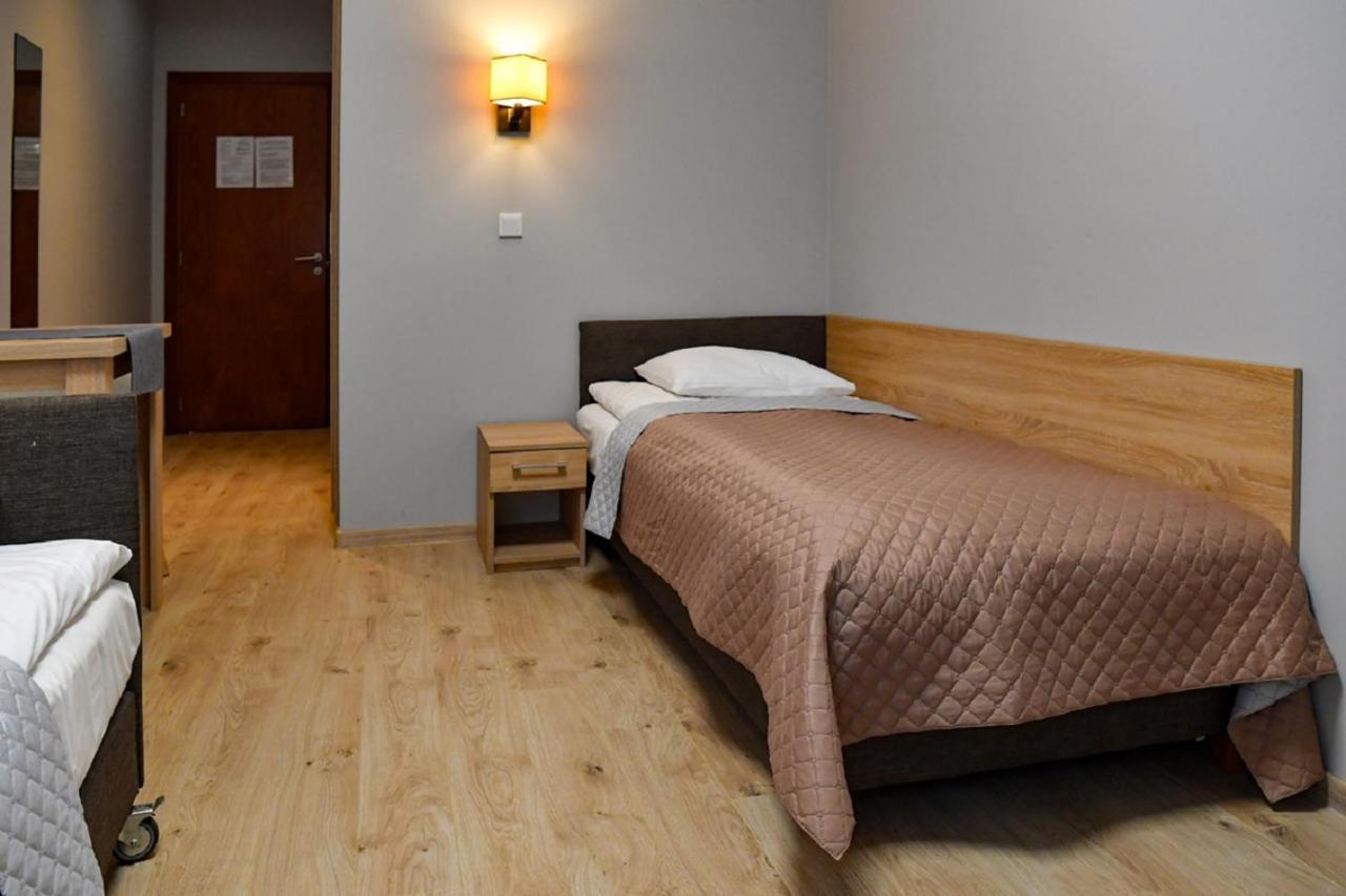 Fotex Bed and Breakfast Ząbki Exteriör bild