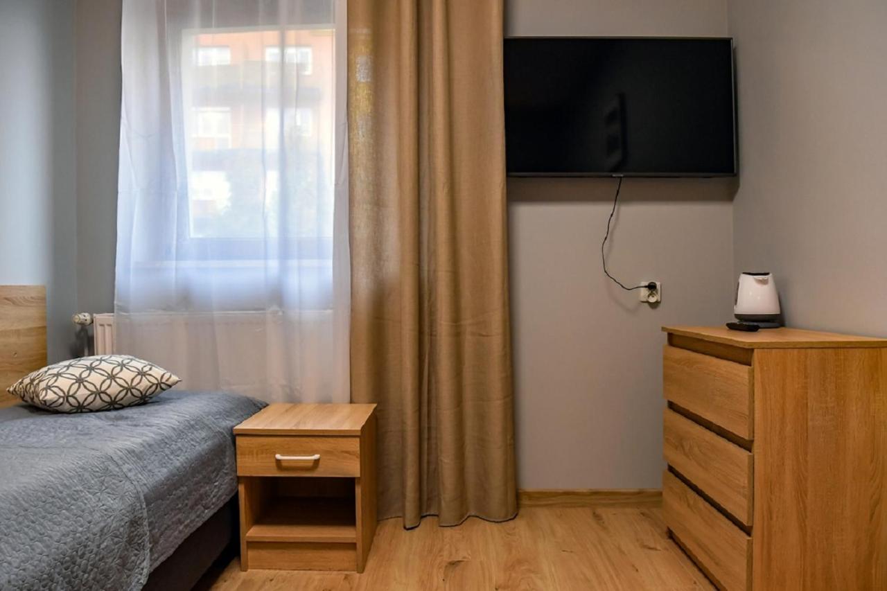Fotex Bed and Breakfast Ząbki Exteriör bild