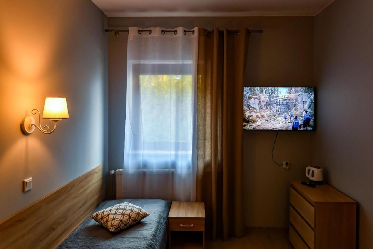 Fotex Bed and Breakfast Ząbki Exteriör bild