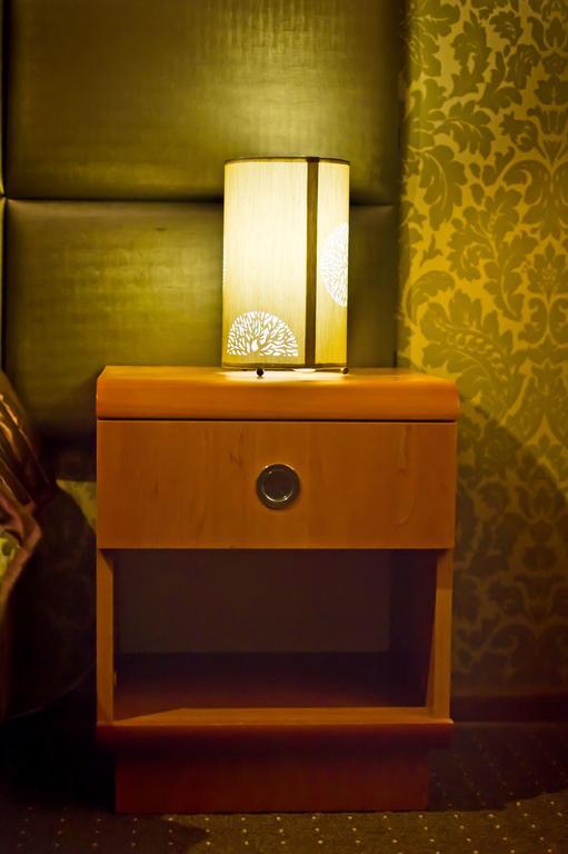Fotex Bed and Breakfast Ząbki Rum bild